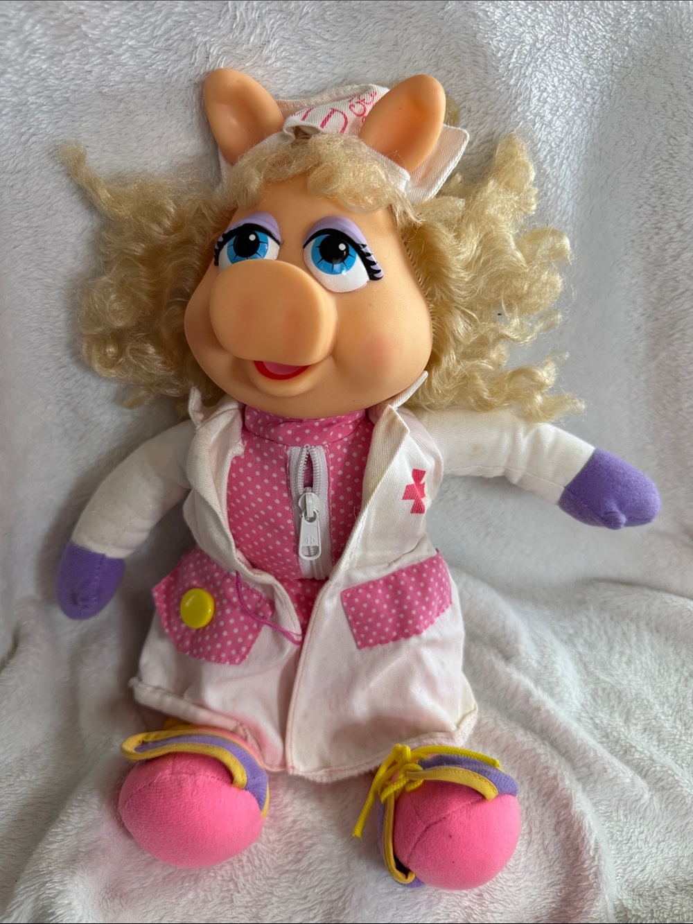 Vintage 1990 Mattel Muppets Miss Piggy Learn-To-Dress Nurse Plush Doll